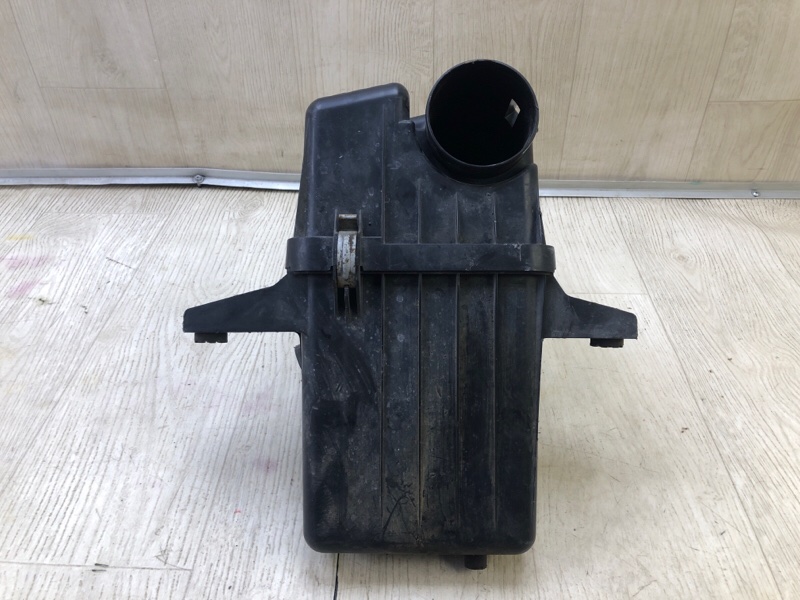 Корпус воздушного фильтра SUZUKI GRAND VITARA 05-15 2.7 H27A