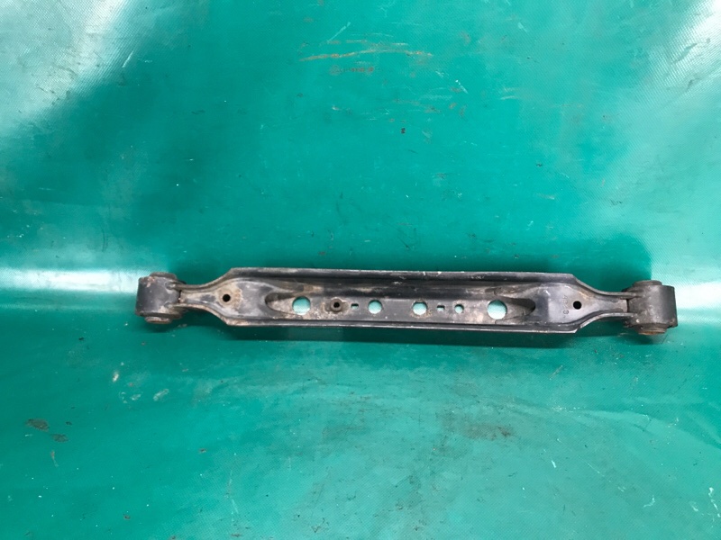 Рычаг задней подвески поперечный нижний левый X-TRAIL/ROGUE T32 13-20 2014 2.5 QR25DE