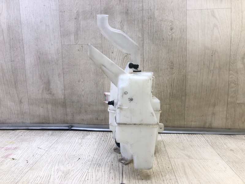 Бачок омывателя PRIUS - 30 09-17