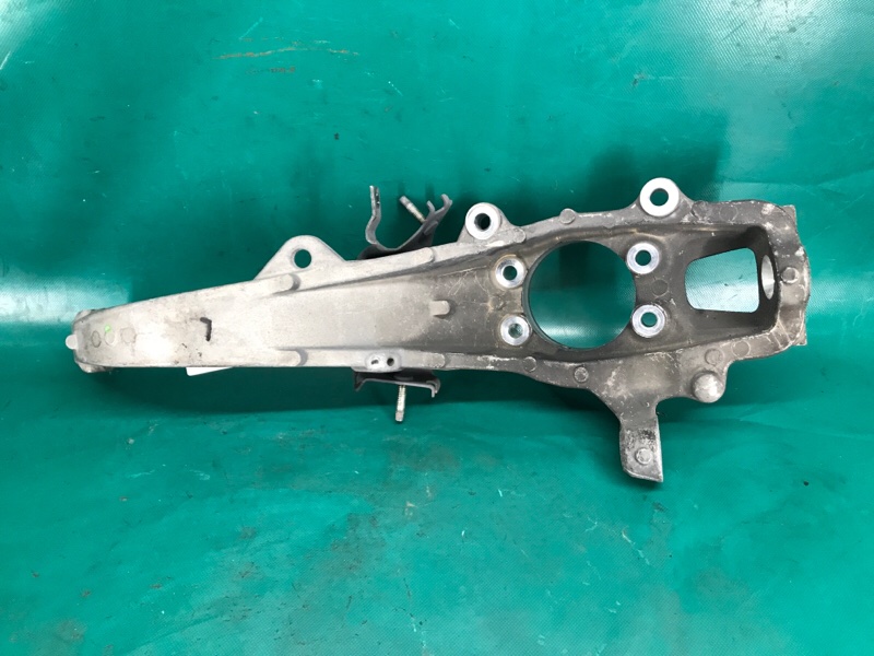 Кулак поворотный левый INFINITI FX/QX70 S51 08-17 2009 3.5 VQ35HR 40015-1CA0A Б/У