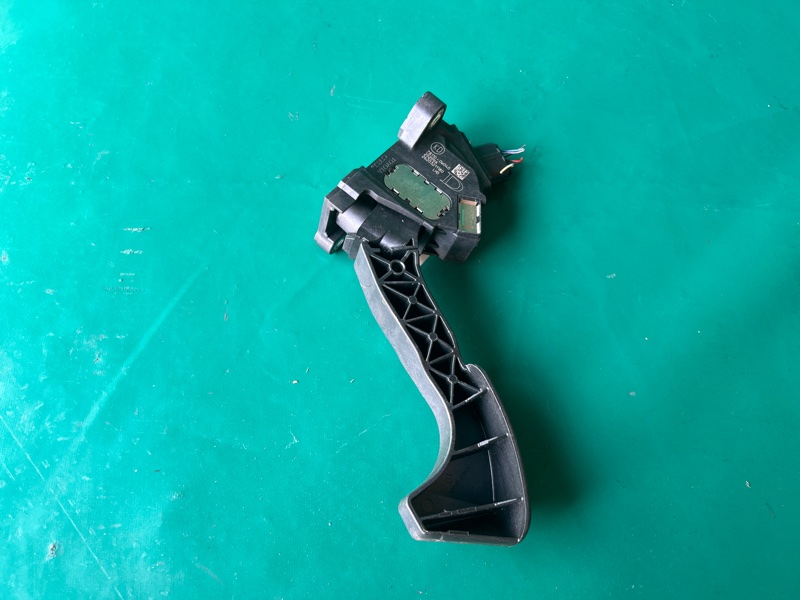 Педаль газа NX 14-21 2021 8ARFTS 2.0TURBO