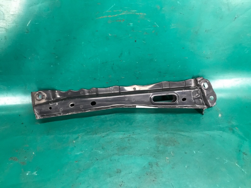 Крепление балки подвески переднее правое NX 14-21 2020 8ARFTS 2.0TURBO