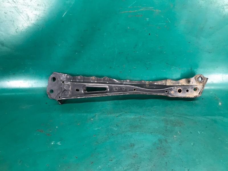 Крепление балки подвески переднее левое LEXUS NX 14-21 8ARFTS 2.0TURBO