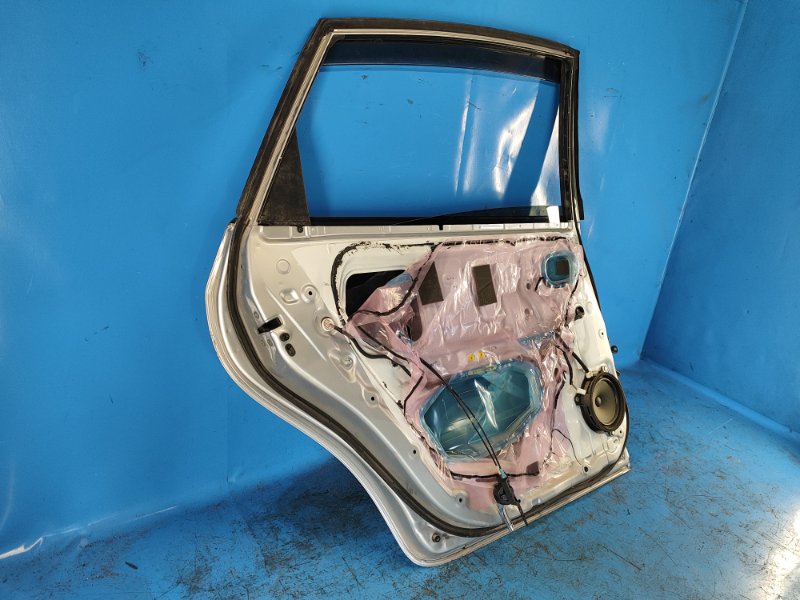 Дверь задняя левая PRIUS PLUS 11-14