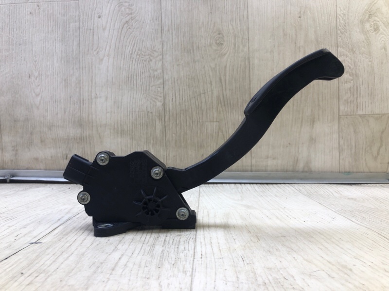 Педаль газа TOYOTA VENZA 09-16 3.5 2GR-FE Педаль газа TOYOTA VENZA 09-16 3.5 2GR-FE