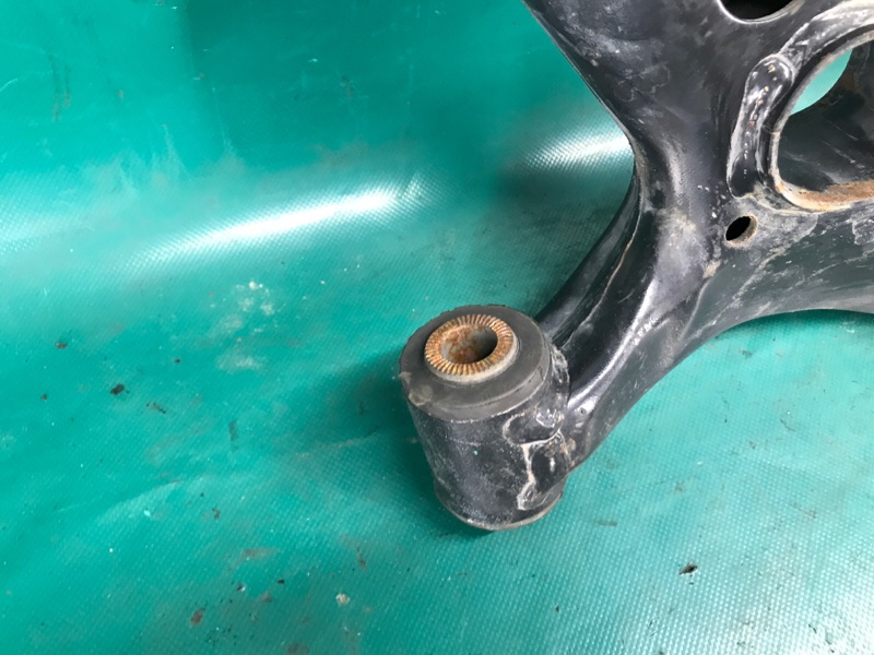 Рычаг передней подвески нижний правый LEXUS NX 14-21 8ARFTS 2.0TURBO