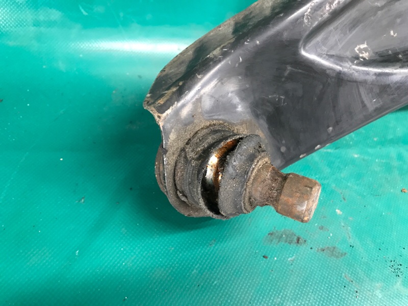 Рычаг передней подвески нижний левый NISSAN X-TRAIL/ROGUE T32 13-20 2.5 QR25DE