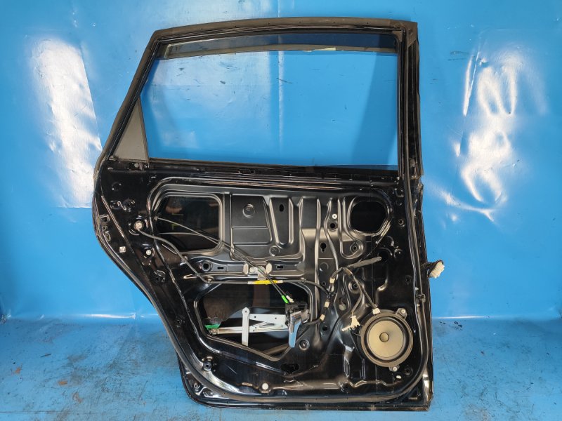 Дверь задняя левая PRIUS PLUS 11-14