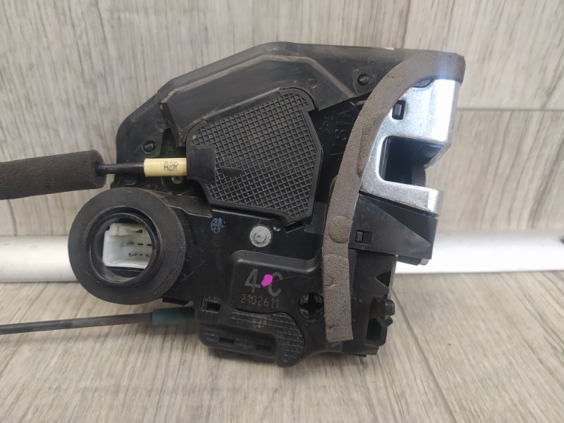 Замок двери задний правый PRIUS - 30 09-17 Замок двери задний правый PRIUS - 30 09-17