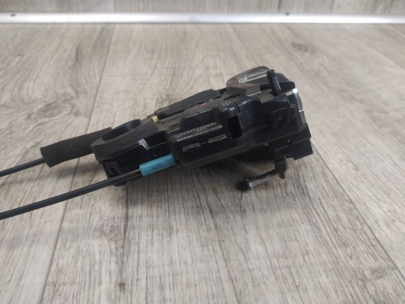 Замок двери задний правый PRIUS - 30 09-17 Замок двери задний правый PRIUS - 30 09-17