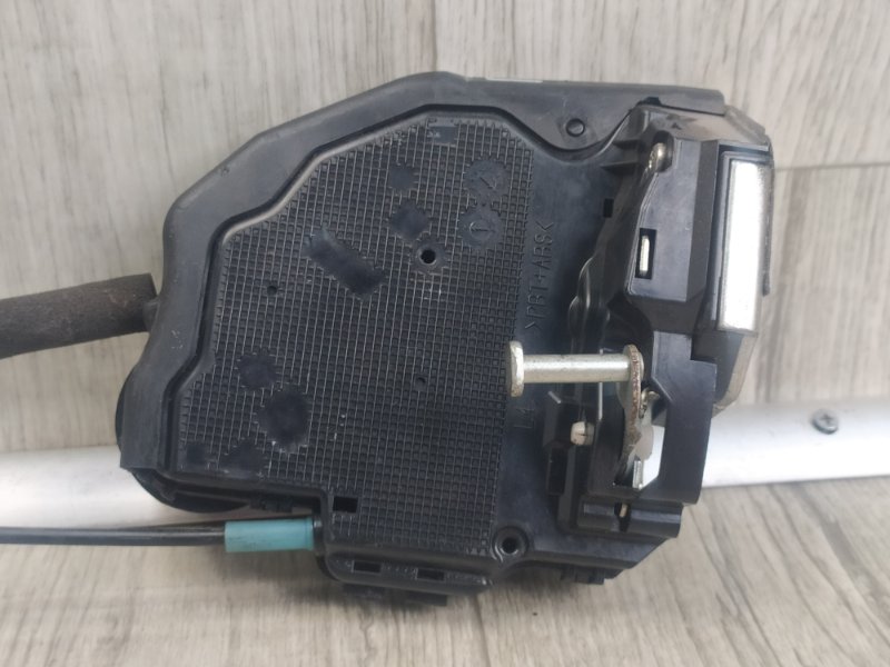 Замок двери задний левый PRIUS - 30 09-17 Замок двери задний левый PRIUS - 30 09-17