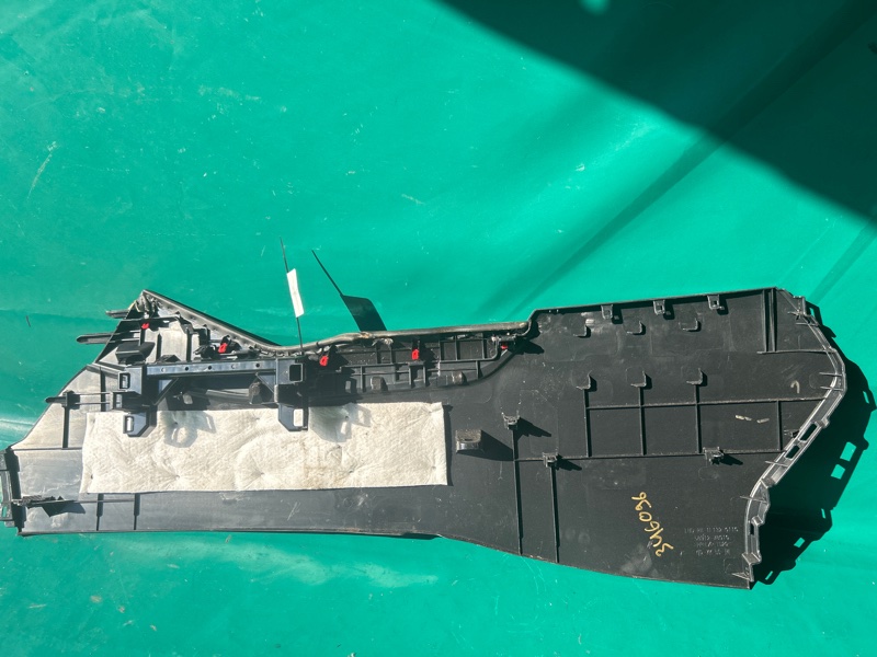 Консоль центральная правый NX 14-21 2021 8ARFTS 2.0TURBO