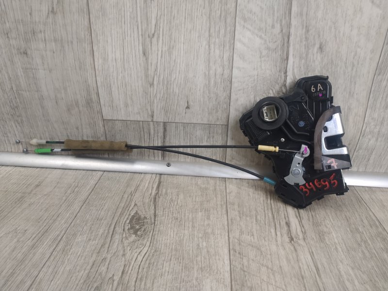 Запчасть замок двери передний правый TOYOTA PRIUS PLUS 11-14 69030-42230 Б/У Замок двери передний правый TOYOTA PRIUS PLUS 11-14 69030-42230 Б/У