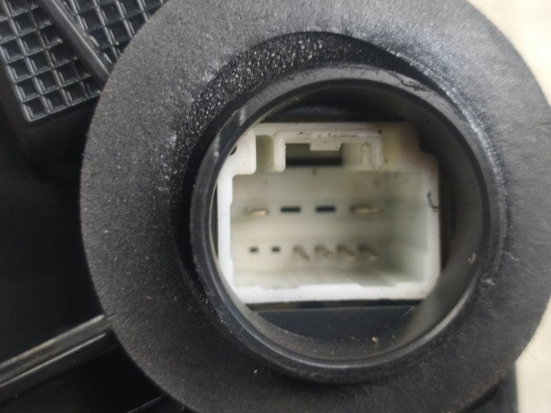 Замок двери передний правый PRIUS PLUS 11-14 Замок двери передний правый PRIUS PLUS 11-14