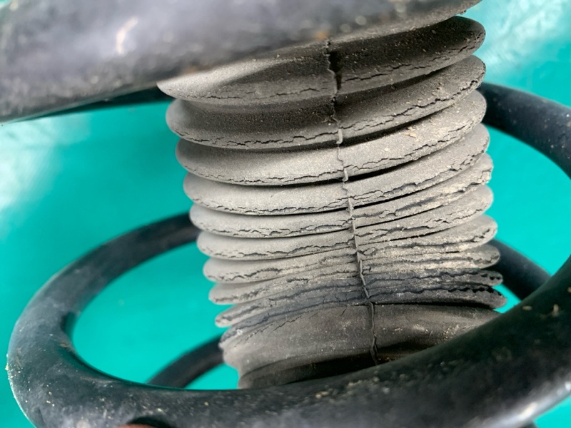 Амортизатор задний левый CAMRY 40 06-11 2008 2.4 2AZFE Амортизатор задний левый CAMRY 40 06-11 2008 2.4 2AZFE