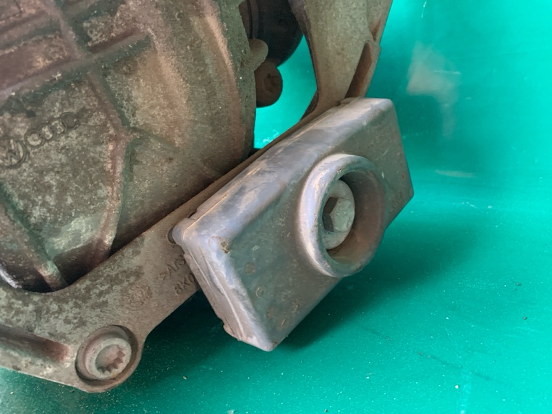 Редуктор задний Q5 08-16 2014 CPMB 2.0 TFSI Редуктор задний Q5 08-16 2014 CPMB 2.0 TFSI