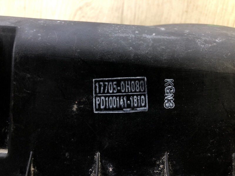 Корпус воздушного фильтра CAMRY 30 02-06 2005 2.4 2AZFE