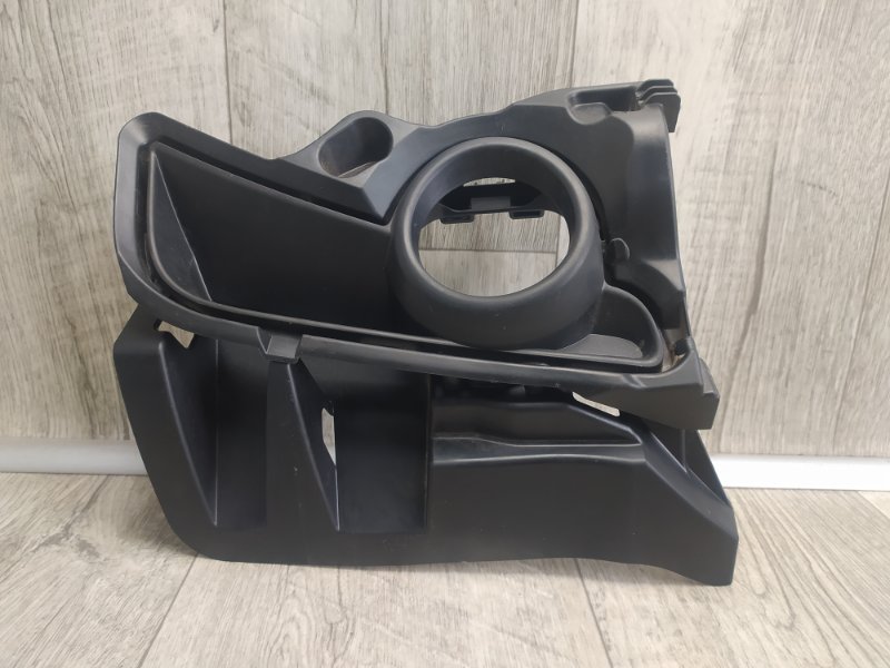 Кронштейн противотуманной фары правый TOYOTA HIGHLANDER 13-19 2017-2019 52030-0E030 Б/У