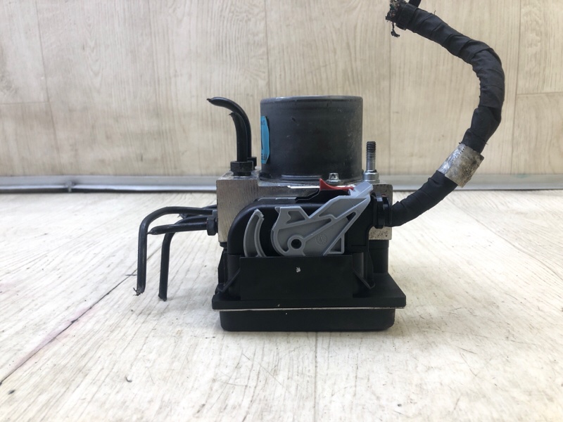 Блок ABS SONATA YF 10-14 2012 2.4 G4KJ