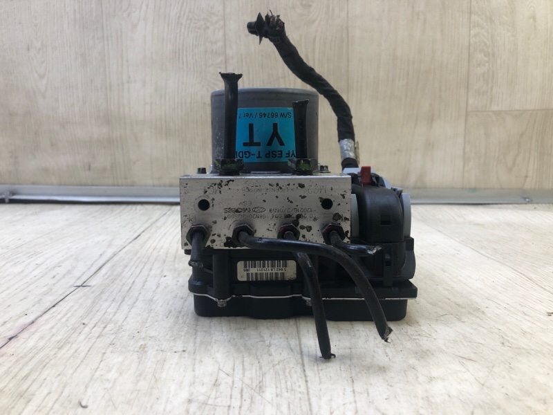Блок ABS HYUNDAI SONATA YF 10-14 2.4 G4KJ