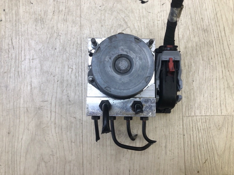 Блок ABS SONATA YF 10-14 2012 2.4 G4KJ