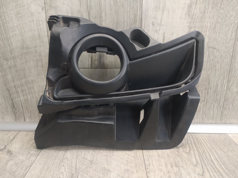 Кронштейн противотуманной фары левый TOYOTA HIGHLANDER 13-19 2017-2019 52040-0E030 Б/У