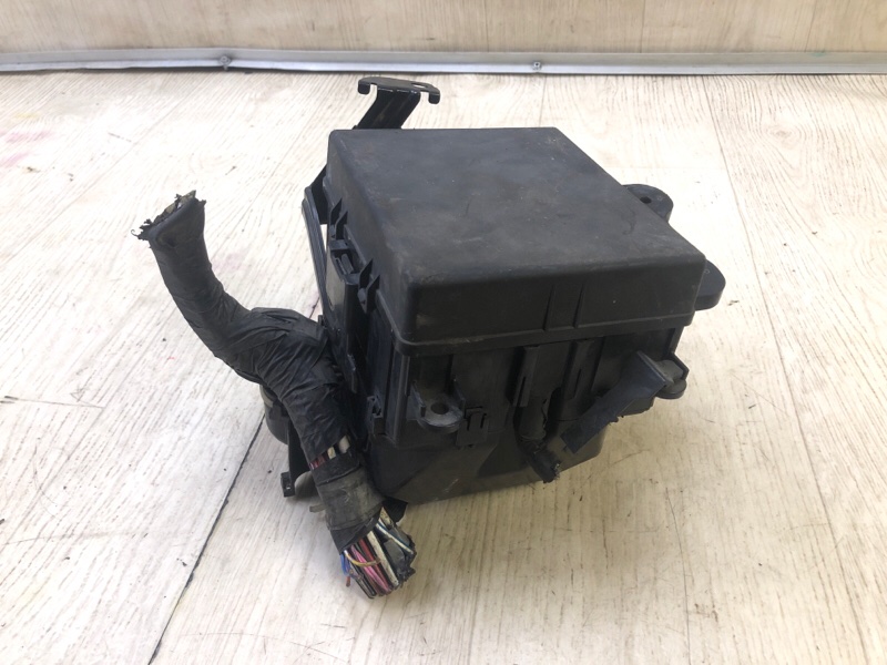 Запчасть блок предохранителей моторный отсек SUZUKI GRAND VITARA 05-15 2008 2.7 H27A 3673564J01 Б/У Блок предохранителей моторный отсек SUZUKI GRAND VITARA 05-15 2008 2.7 H27A 3673564J01 Б/У