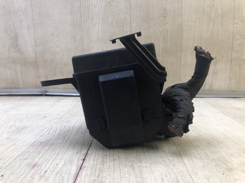 Блок предохранителей моторный отсек GRAND VITARA 05-15 2008 2.7 H27A Блок предохранителей моторный отсек GRAND VITARA 05-15 2008 2.7 H27A