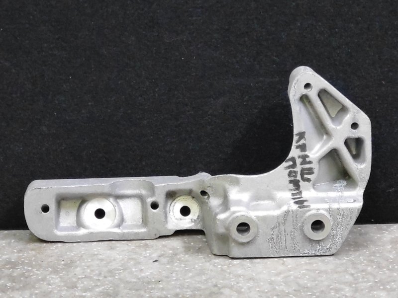 Кронштейн компрессора кондиционера FUSION 14- 2019 C20EDEF Кронштейн компрессора кондиционера FUSION 14- 2019 C20EDEF