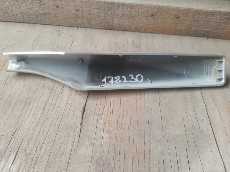 Заглушка рейлинга задняя правая EX35(37) 07-12 2008 Внедорожник 3.5 VQ35HR Заглушка рейлинга задняя правая EX35(37) 07-12 2008 Внедорожник 3.5 VQ35HR