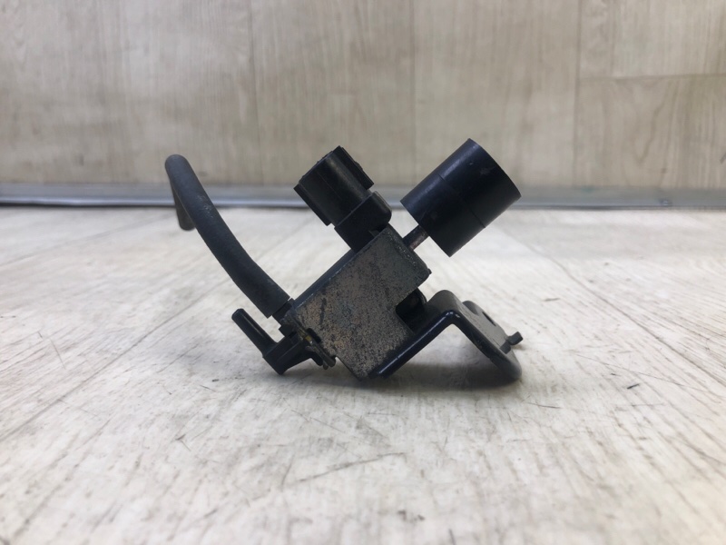 Клапан электромагнитный (вакуумный) TOYOTA VENZA 09-16 2009 3.5 2GR-FE 90910-AC002 Б/У