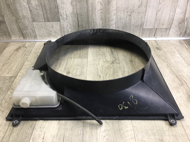 Диффузор вентилятора основного радиатора TOYOTA TUNDRA 07-13 4.0 1GRFE