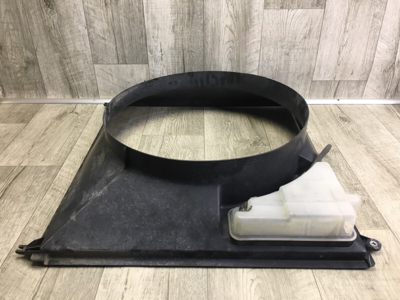 Диффузор вентилятора основного радиатора TUNDRA 07-13 2008 4.0 1GRFE