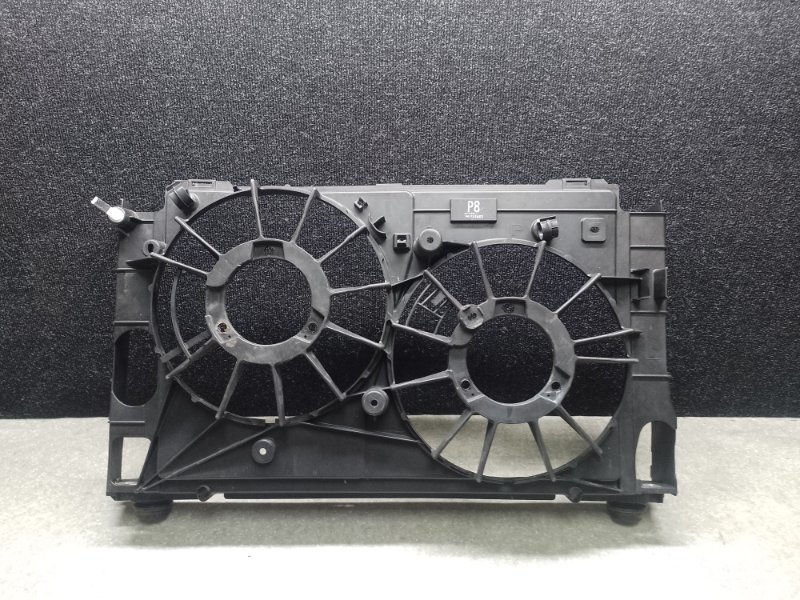 Диффузор вентилятора основного радиатора CT200 11-17 2013 1.8 2ZRFXE
