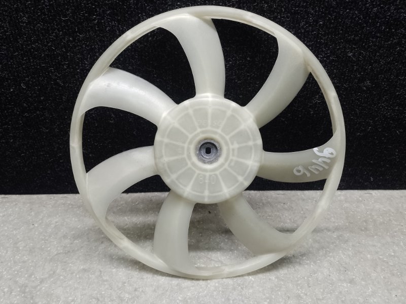 Крыльчатка вентилятора основного радиатора левая LEXUS CT200 11-17 2013 1.8 2ZRFXE 16361-37010 Б/У