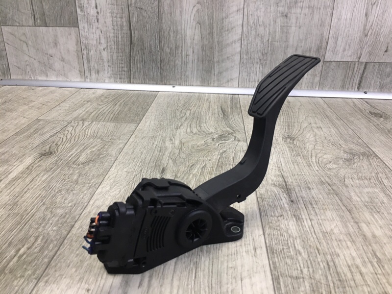 Педаль газа GRAND VITARA 05-15 Внедорожник Педаль газа GRAND VITARA 05-15 Внедорожник