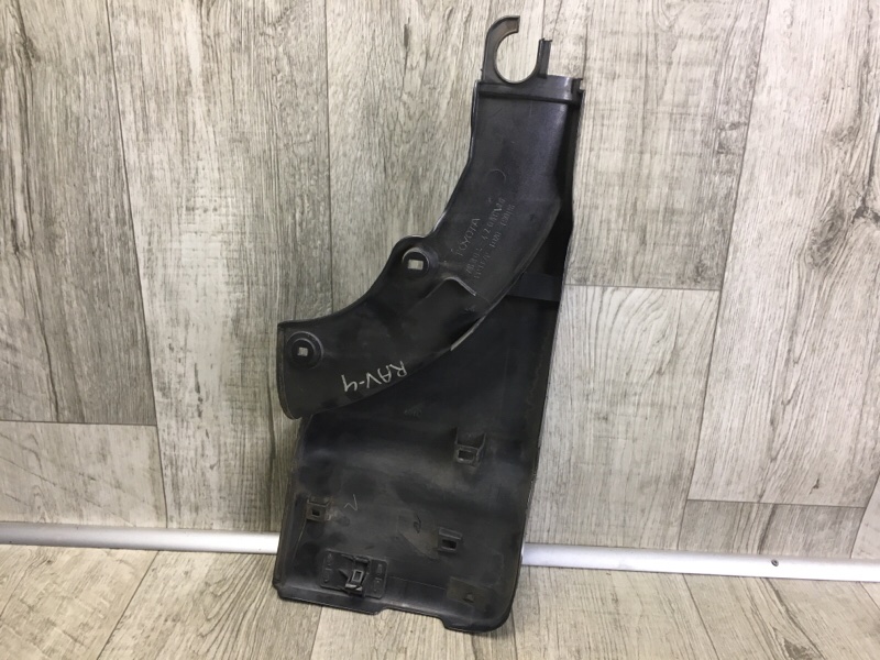 Накладка крышки багажника правая RAV4 05-12