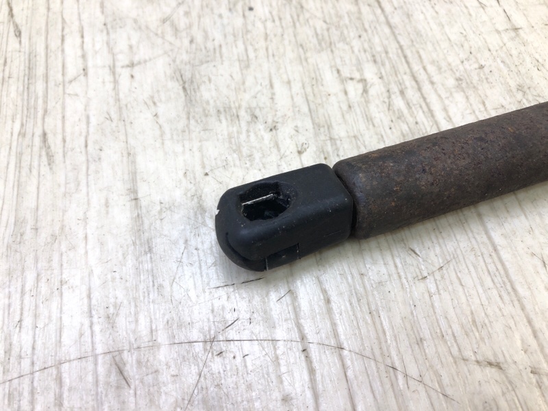 Амортизатор крышки багажника SANTA FE (SM) 00-06 2005 2.7 G6BA