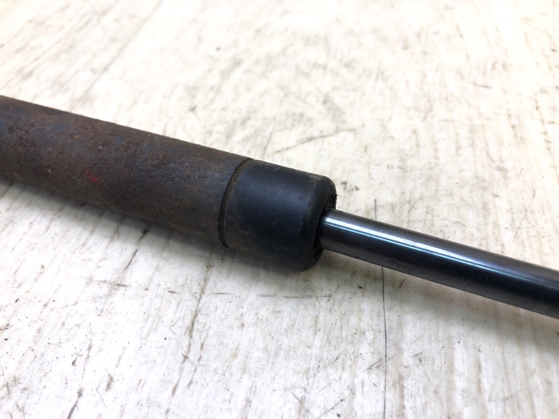 Амортизатор крышки багажника SANTA FE (SM) 00-06 2005 2.7 G6BA