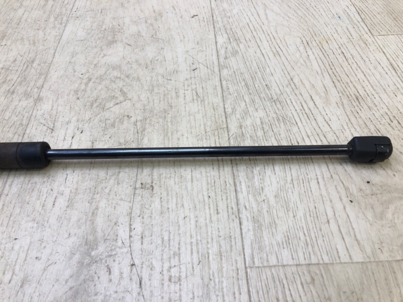 Амортизатор крышки багажника SANTA FE (SM) 00-06 2005 2.7 G6BA