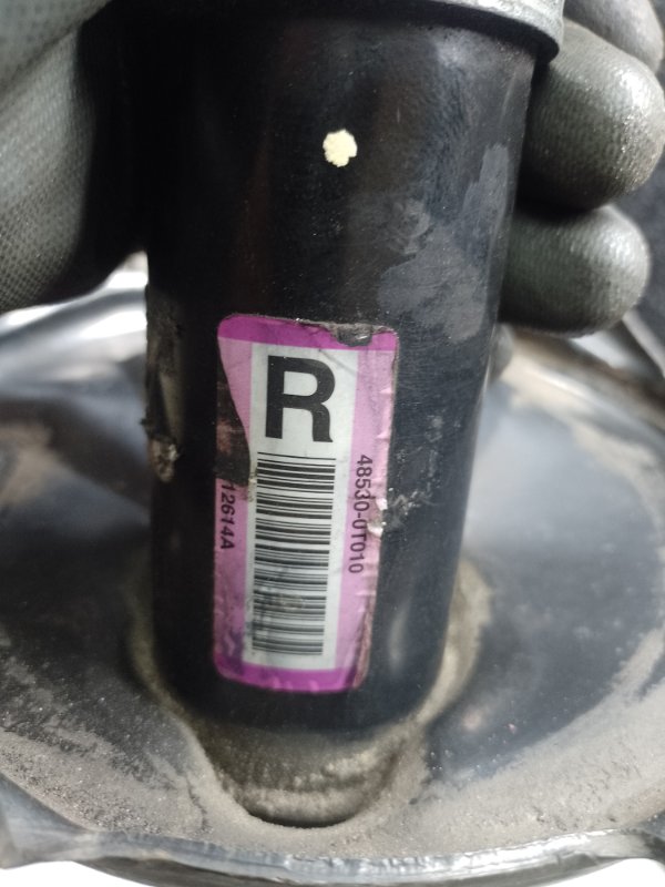 Амортизатор задний правый TOYOTA VENZA 09-16 3.5 2GR-FE