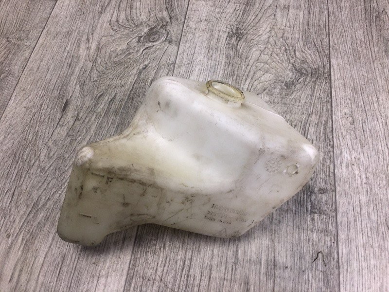 Запчасть бачок расширительный TOYOTA VENZA 09-16 2009 3.5 2GR-FE 164700P030 Б/У Бачок расширительный TOYOTA VENZA 09-16 2009 3.5 2GR-FE 164700P030 Б/У