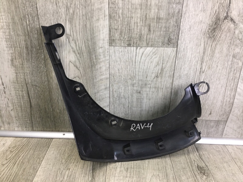 Накладка крышки багажника правая RAV4 05-12