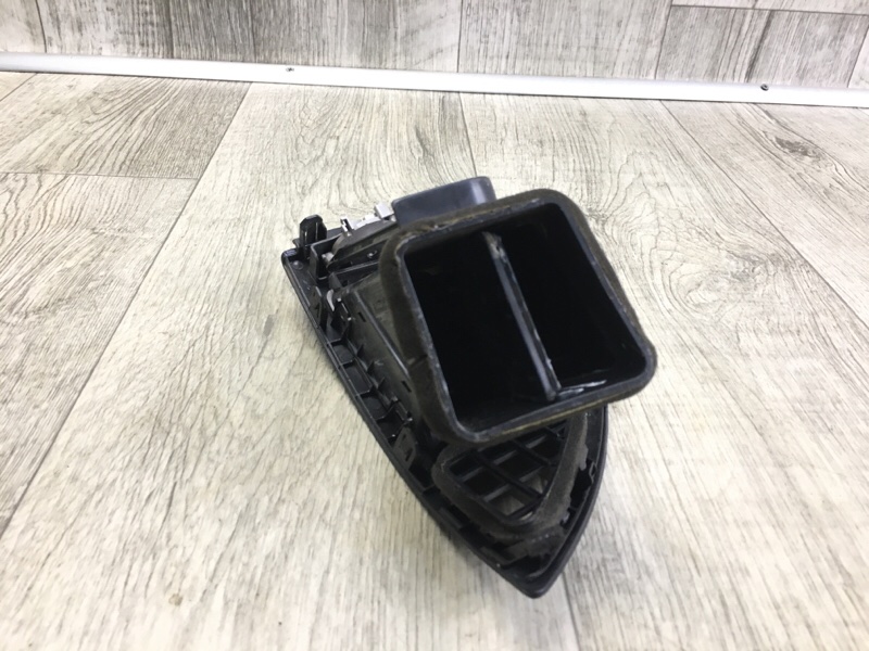 Дефлектор воздушный правый SONATA YF 10-14 2012 2.4 G4KJ