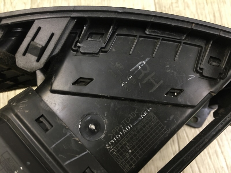 Дефлектор воздушный правый SONATA YF 10-14 2012 2.4 G4KJ