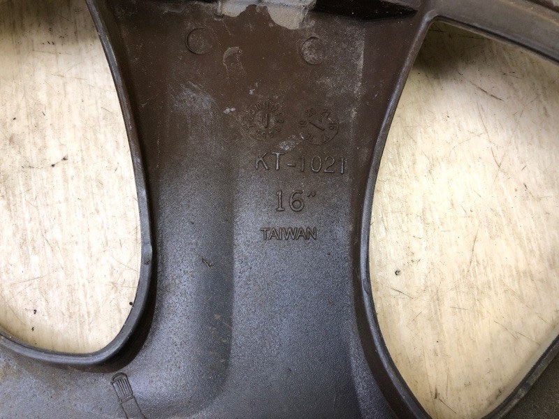 Колпак колесный RENEGADE (BU) 14- 2018 BU 2.4 ED6