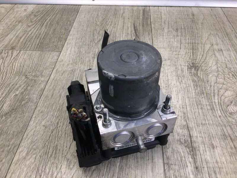 Блок ABS VENZA 09-16 2009 3.5 2GR-FE