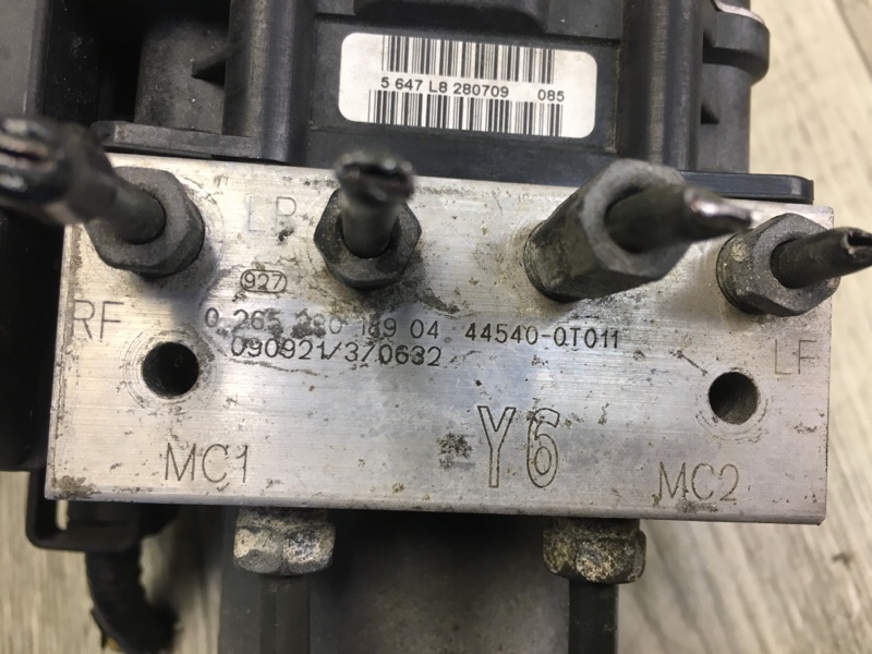 Блок ABS VENZA 09-16 2009 3.5 2GR-FE