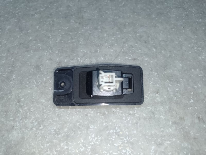 Подсветка номера X-TRAIL/ROGUE T32 13-20