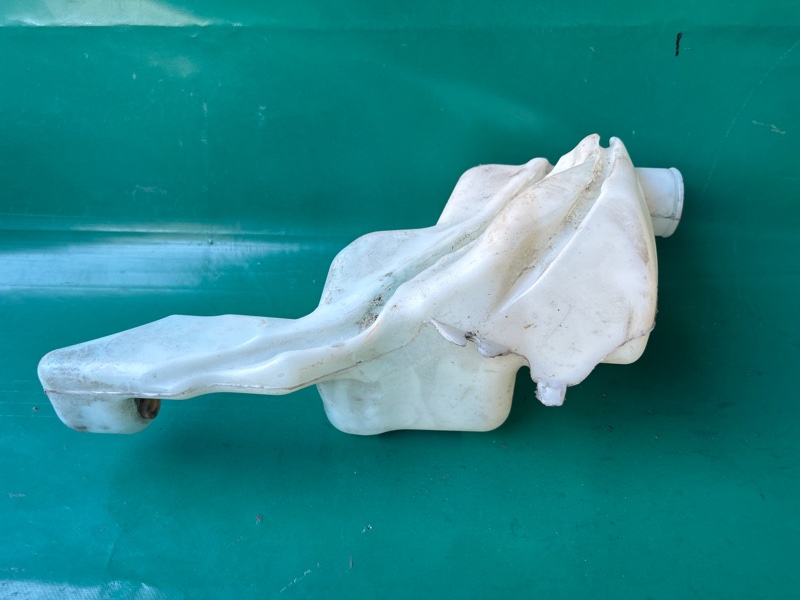 Бачок омывателя JEEP PATRIOT 10-17 2.0 ECN